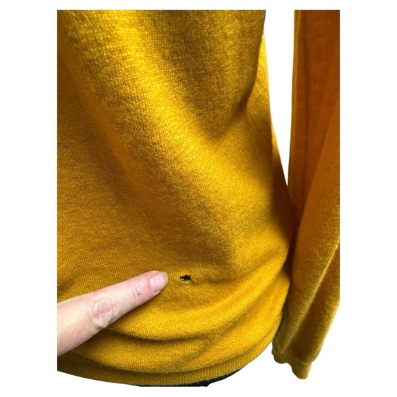 Tory Burch Mustard Yellow Cashmere Sweater Size Medium - Picture 4 of 11